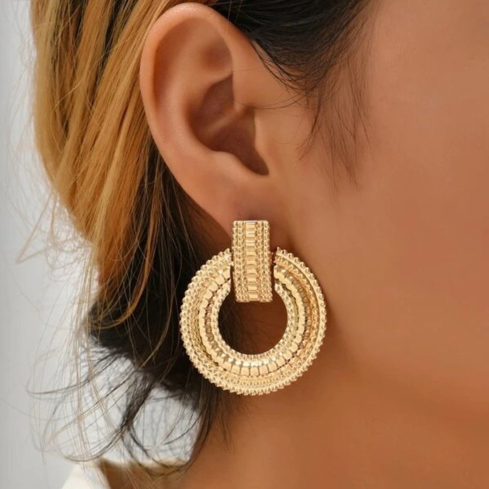 NEW Gold‎ Textured Round Doorknocker Fashion Earrings